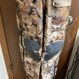 Like New Sitka Women’s Hudson Bibs